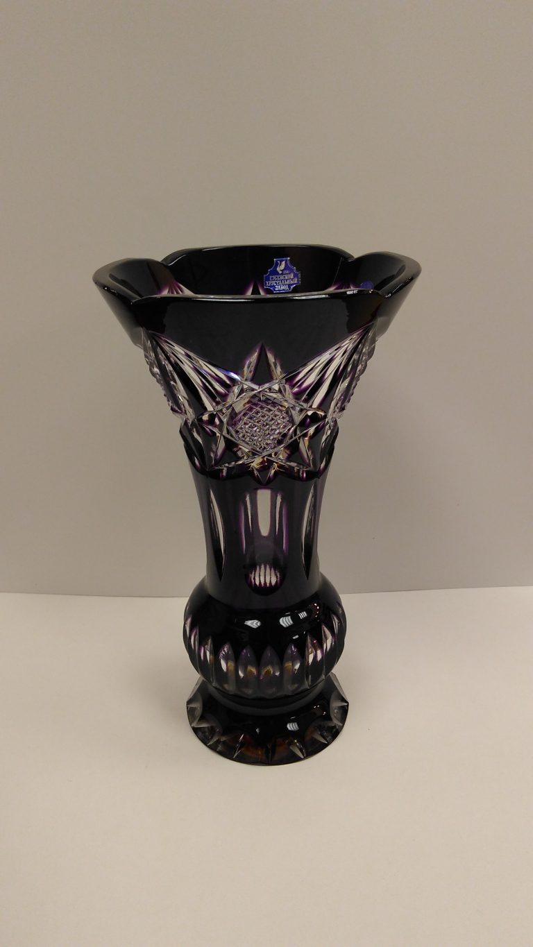 Purple vase The original Russian hand cut crystal, 26cm. brand "Gus Crystal".