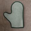 Mitten of 100% sheep wool for used while visiting baths and saunas.