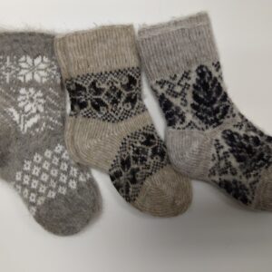 17-18cm. Goat Down Orenburg brand socks, suitable for children from 5-7 year old.Мedium thickness.