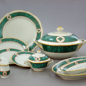 Dulevo (Kuznetsov) porcelain dinner set, with "Malachite" pattern, 35 pieces for 6 person.
