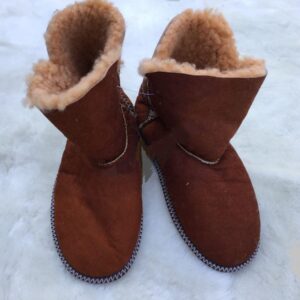 size:13 (43rus).UGG for men's and women's from sheepskin with fur lapel and thick rubber sole cover.
