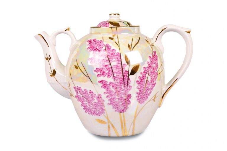 4,5L Dulevo porcelain Teapot ”Pink Lilac” hand-painted with 24 karat gold.