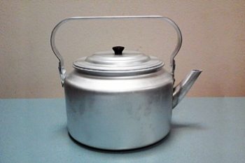 Aluminum kettle for camping  with lid, 5 liters, made in Russia.