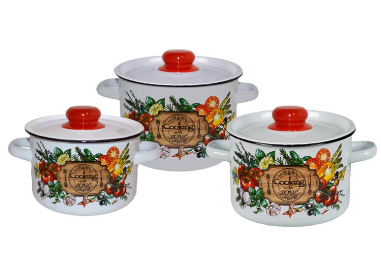Steel Enamel cookware set of 3pc. V: 1,5L: 2,9L: 4,5L. Pattern "Smak ". suitable for electric, glass-ceramic, gas stoves. Induction and Halogen cooktops. Russian brand