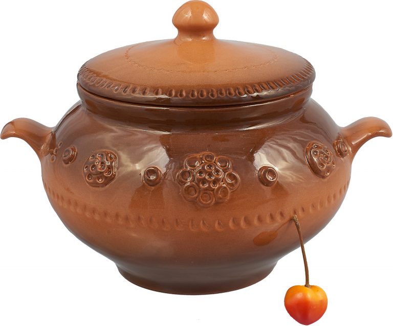 2.8l large roasting ceramic clay pan with decorative patches. Size:H-20cm: D-22cm.