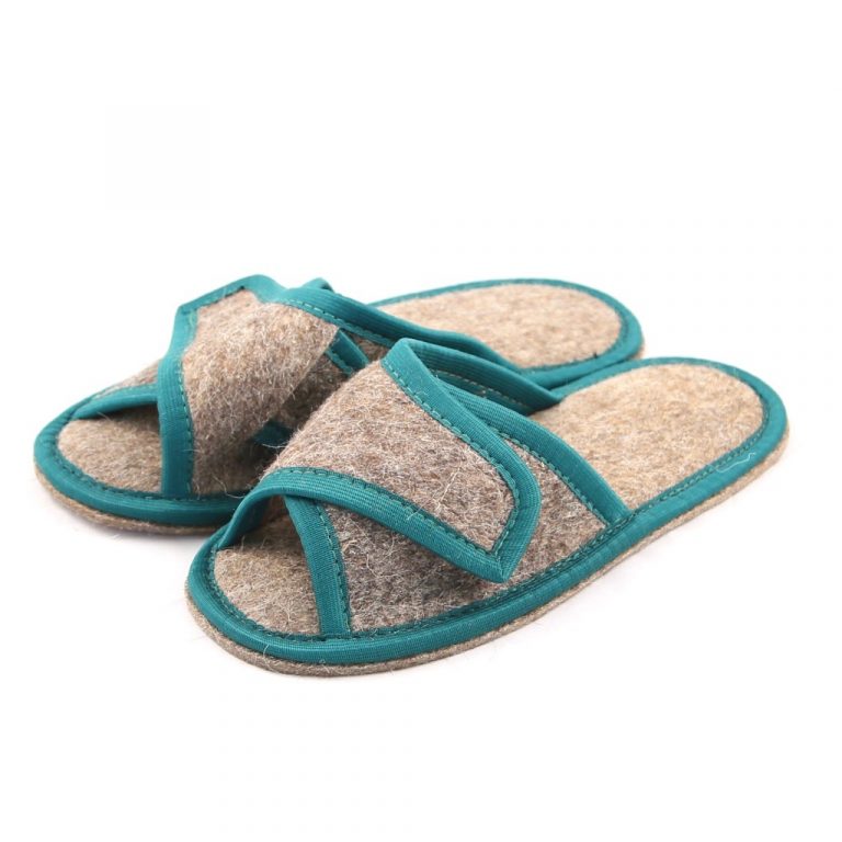Felt shoes have good air permeability, as a result of which the feet in them do not freeze and do not sweat size:10. Women’s Slippers of Sheep wool on a felt sole made in Kazakchstan.