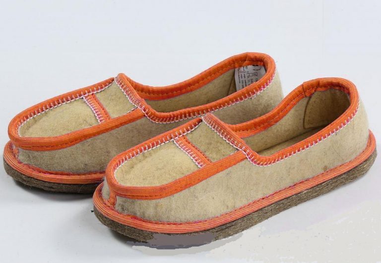 Felt slippers are ideal for home shoes size: 6(36rus). Slippers made of 100% natural Sheep wool with rubber-soled^
