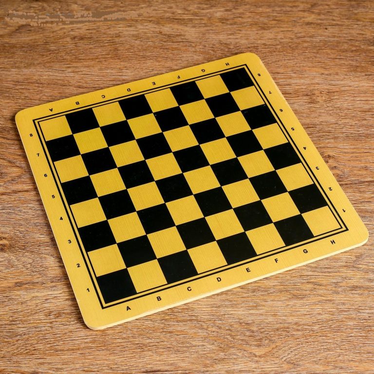 Buy Chess board inexpensively in the russian Kalyna store Toronto Ph: 905 482 3382 30x30 cm. Chess board,Medium Density Fibreboard.