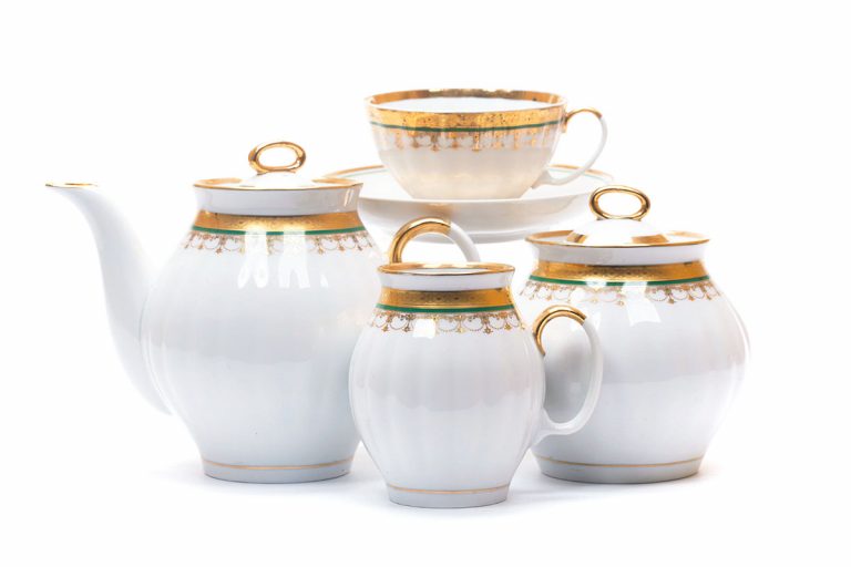 "Necklace" Dulevo porcelain Tea set 15 pc, for 6 person, Hand- painted with 24 karat gold