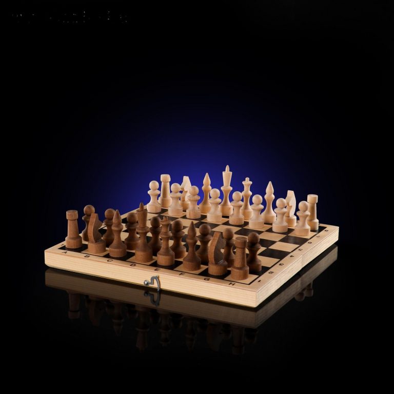 29x29 cm. board wood Chess "Base", pieces wood, king h = 7.2 cm, pawn h = 4.5 cm.