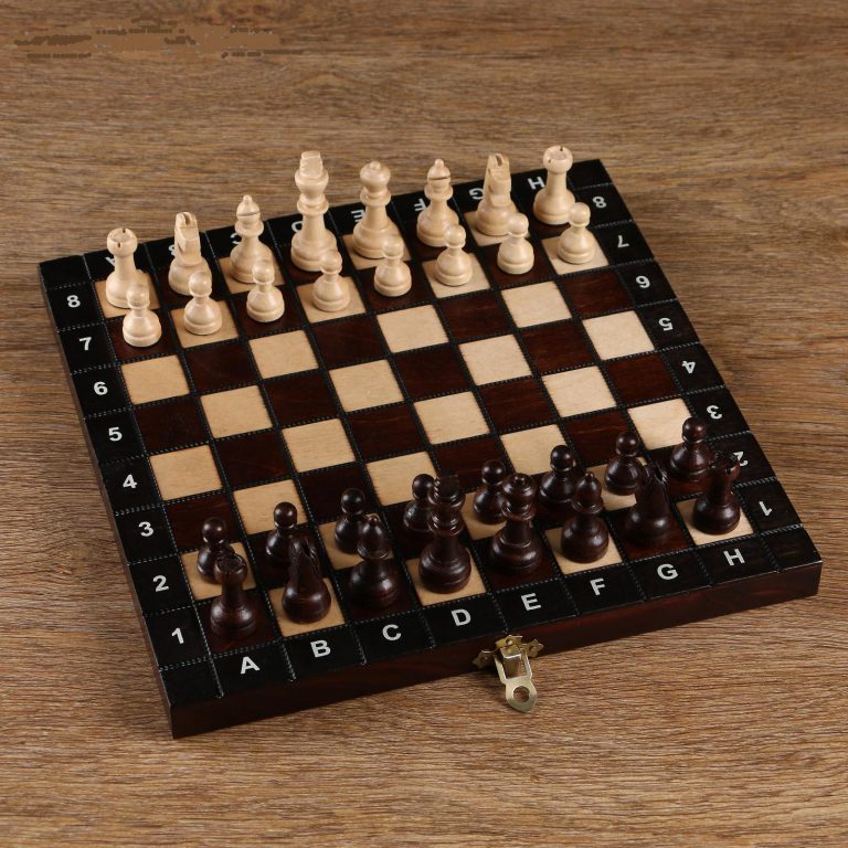 27x27 cm, Handmade chess,wood, king h = 6 cm. Pawn h - 2.5 cm. made in Poland