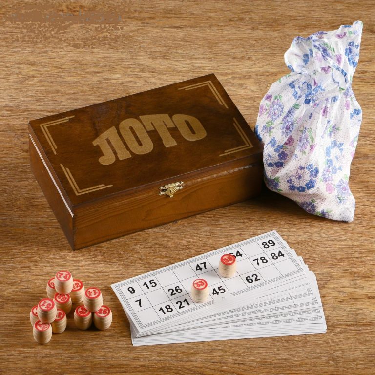 Bingo, Lotto game "Russian Gift", wooden box with a lock, dark, size: 25 cm x 15 cm x 8 cm^
