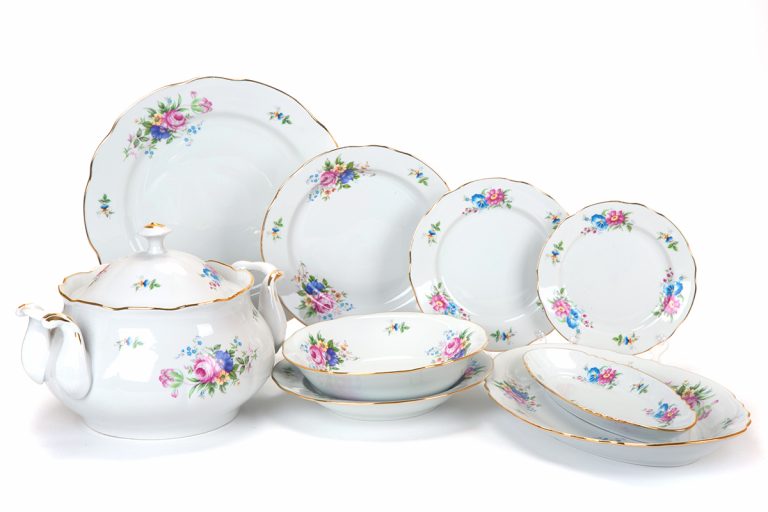 "English garden" Dulevo porcelain Dinner set 29 pc, 6 person, Hand Painting, Gold.