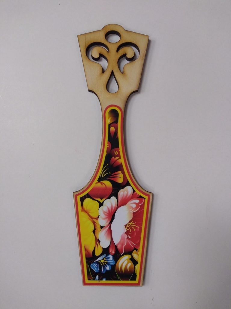 Toronto gift shop Kalyna. 800 Steeles Av.W , unit B17. Thornhill, On.L4J 7L2 Gift. Decorative wooden plate. size: 27*9cm*