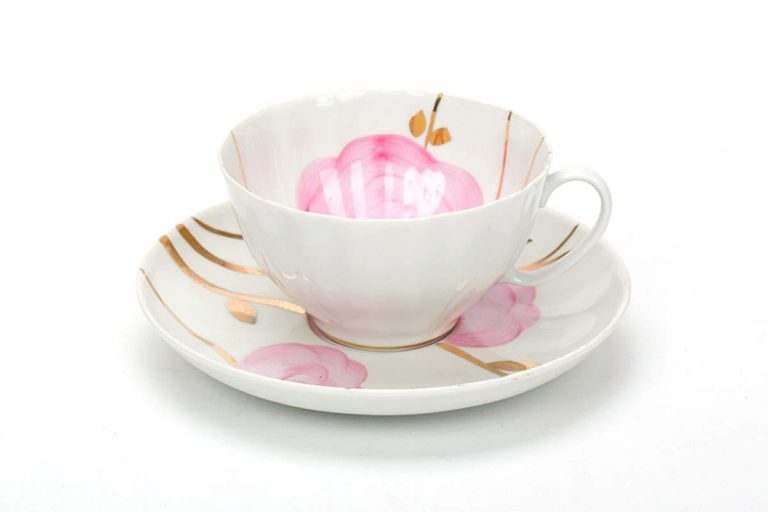 Cup and saucer "Spring ", 275 gr.Hand painting with 24 karat gold from Famous Dulevo plant.