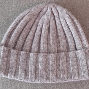 Caps, Hat knitted from Mongolia 100% of cashmere, fine knitting. size: S-M