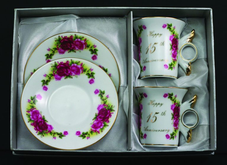 15 Happy Anniversary gifts.Mugs&Cups.Large selection of gifts 2 Mugs "15th Happy Anniversary", size: 150 ml. in the gift box. material: Bone China.