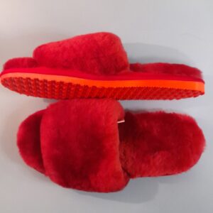 size:10(40).Foot length:28cm. Slippers made of 100% natural Sheep wool with thick soles.