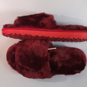size:8(38).Foot length:26cm. Slippers made of 100% natural Sheep wool with thick soles.