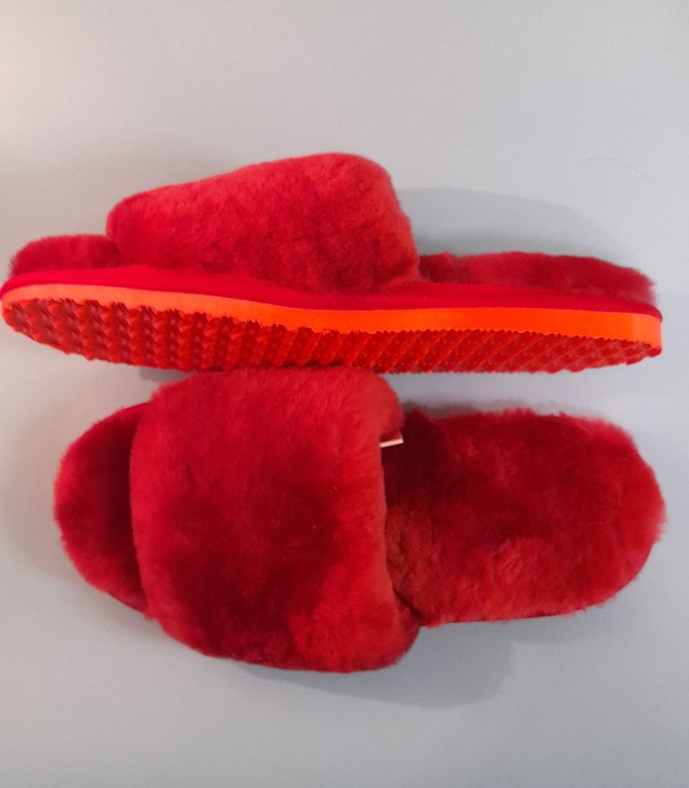 In Canada, buy Fur slippers for women with thick soles size:9(39).Foot length:26cm. Slippers made of 100% natural Sheep wool with thick soles.