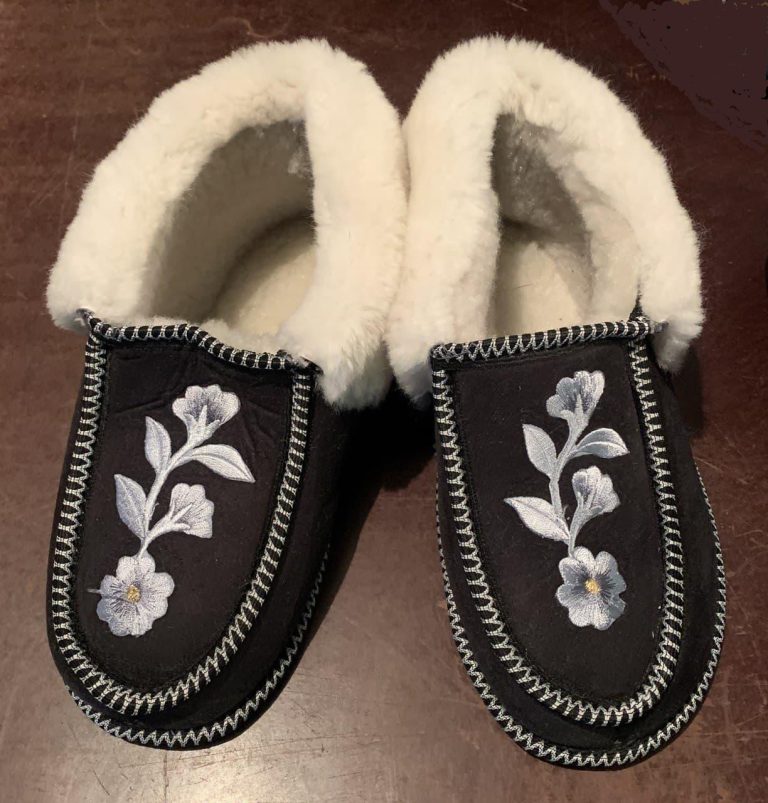 size:8(38rus).Foot length: 24.5cm. Slippers made of 100% natural Sheep wool with thick soles