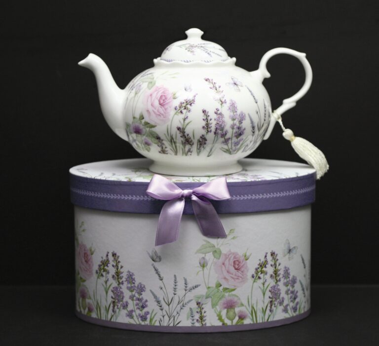R3070 1000 ml Teapot in a Gift Box – Purple Lavender