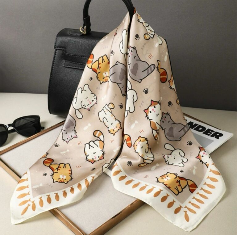 Beautiful scarf.  Size: 70*70cm