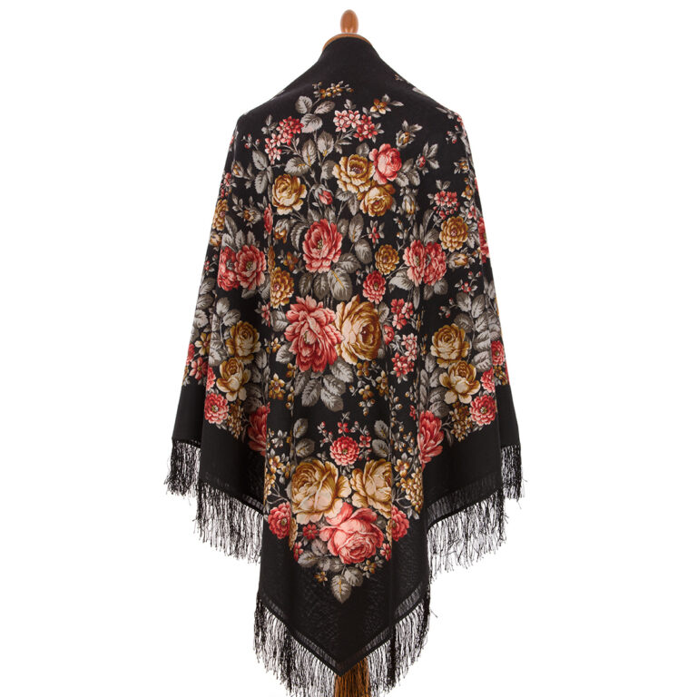 Pavlovo-Posad Shawl "Cvetochnaya skazka"100% Wool. Size 146*146. Author: Slascheva Nadejda