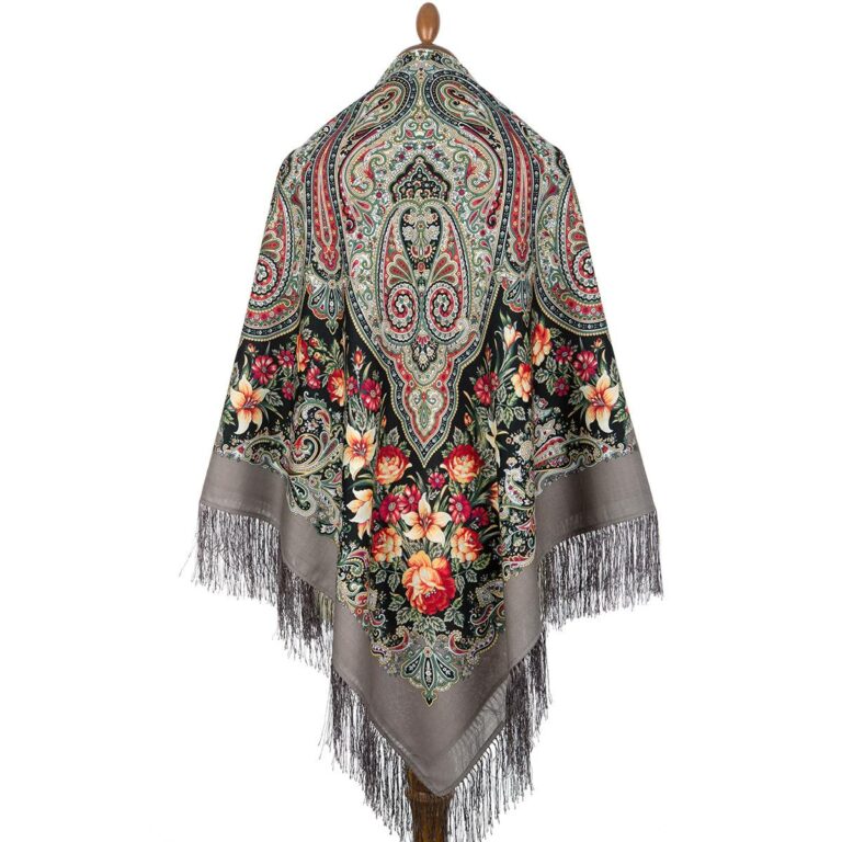 Pavlovo-Posad Shawl "Flower kaleidoscope"100% Wool. Size 146*146. Author: Favoritova Elena
