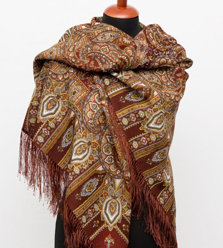 Pavlovo-Posad Shawl ''Sadko'' 100% of wool with silk fringe, size 125*125cm.