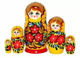 Russian Nesting Doll (Matryoshka) – 5 Pieces, 17 cm Tall – Hand-Painted Wooden Souvenir