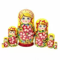 Russian Nesting Doll (Matryoshka) – 7 Pieces, 21 cm Tall – Hand-Painted Wooden Souvenir